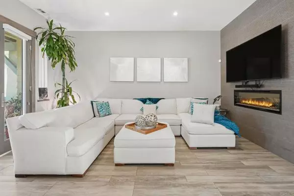 Encinitas, CA 92024,1109 Hampton Ct.