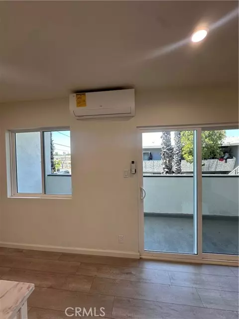 Van Nuys, CA 91605,12817 Barbara Ann #5