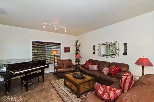 Lake Arrowhead, CA 92352,26589 Amador