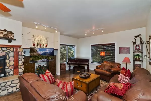 Lake Arrowhead, CA 92352,26589 Amador