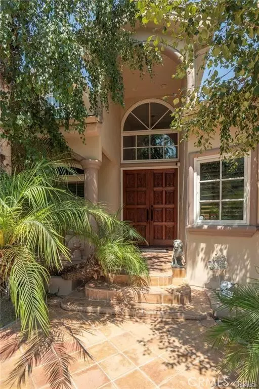 Sherman Oaks, CA 91423,4063 Benedict Canyon DR