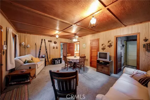 Crestline, CA 92325,23996 Wildwood LN