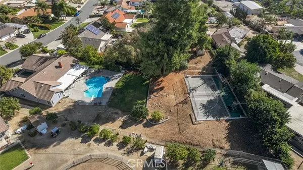 Yorba Linda, CA 92886,17842 Caballo