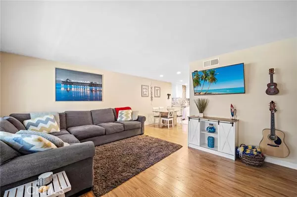 Costa Mesa, CA 92626,2404 Niagara