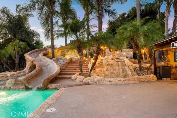 La Habra Heights, CA 90631,607 West