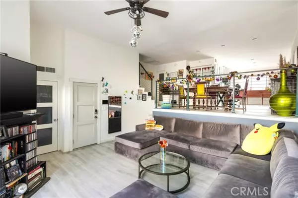 Chatsworth, CA 91311,21901 Lassen 118