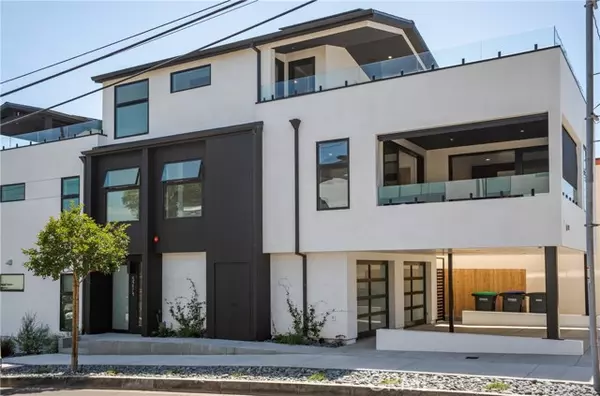 521 1/2 Iris, Corona Del Mar, CA 92625