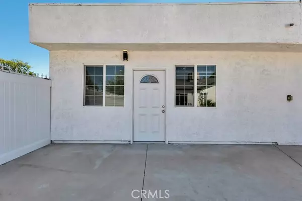 Tarzana, CA 91356,5436 Sylvia