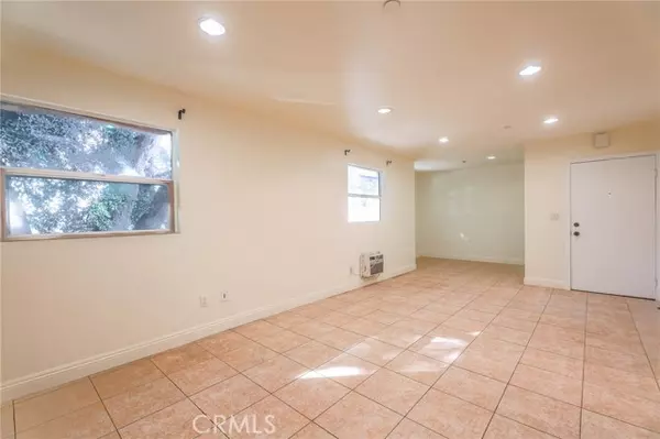 Van Nuys, CA 91401,6364 Sylmar