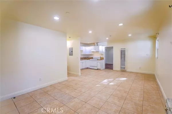 Van Nuys, CA 91401,6364 Sylmar