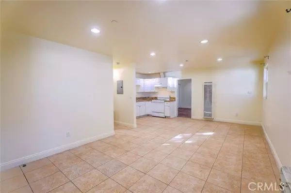 Van Nuys, CA 91401,6364 Sylmar