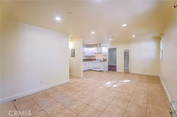 Van Nuys, CA 91401,6364 Sylmar