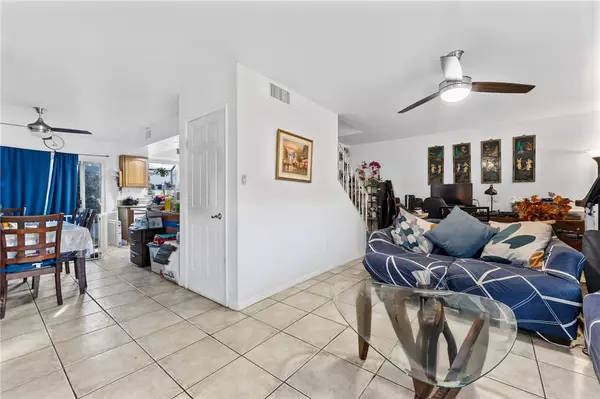 Anaheim, CA 92801,1800 W Gramercy 33