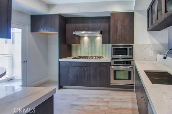 Studio City, CA 90068,3944 Kentucky DR 9