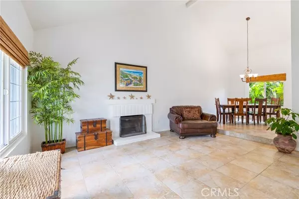 Carlsbad, CA 92009,2204 Recodo CT