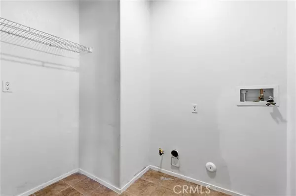 San Jacinto, CA 92582,741 Amor