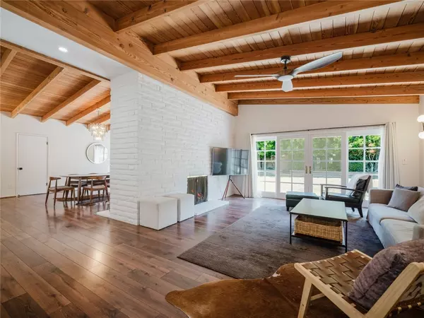 Woodland Hills, CA 91364,4810 Heaven