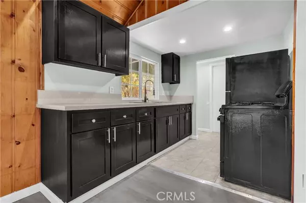 Crestline, CA 92325,22789 Laurel LN