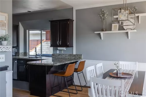 Saugus, CA 91390,28724 Magnolia WAY