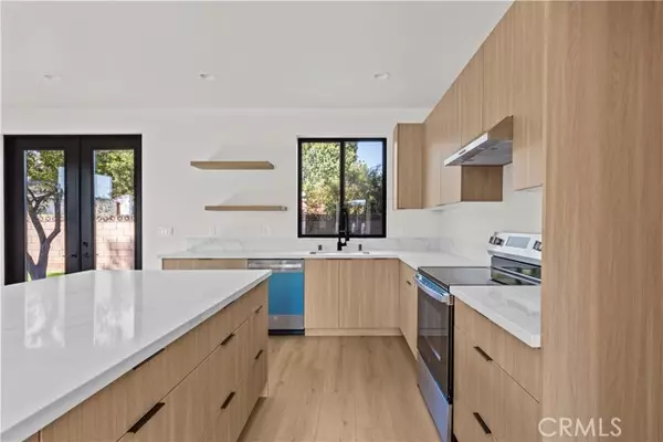 North Hollywood, CA 91602,11145 Hortense ST