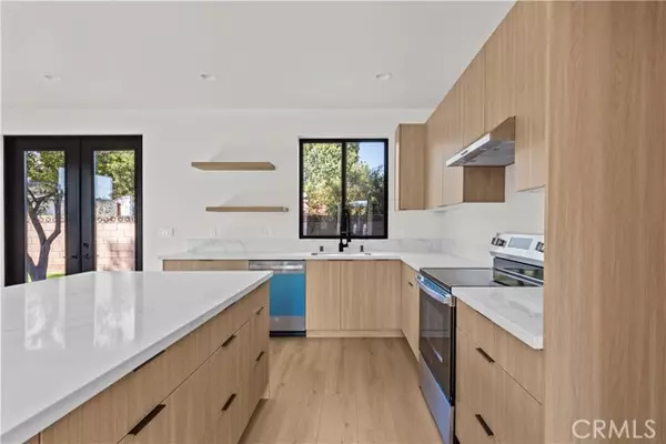 North Hollywood, CA 91602,11145 Hortense ST