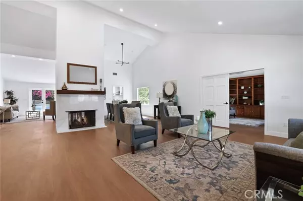 Woodland Hills, CA 91364,4424 Deanwood DR