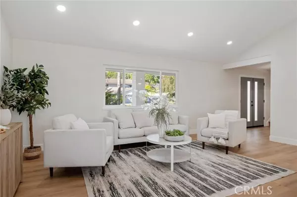 Camarillo, CA 93010,308 Calle Converse