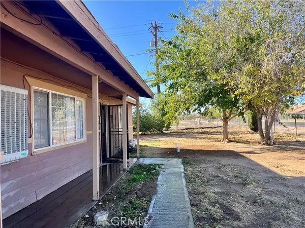 Hesperia, CA 92345,10715 3rd AVE