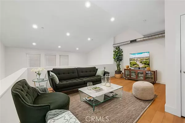 Brea, CA 92821,568 S Brea BLD