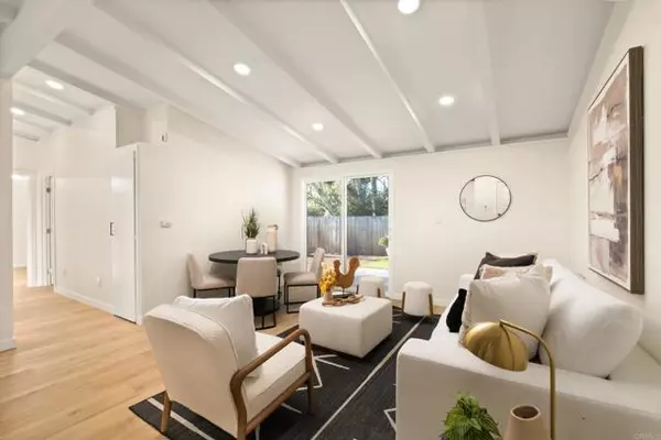 San Diego, CA 92117,4774 Chickasaw CT