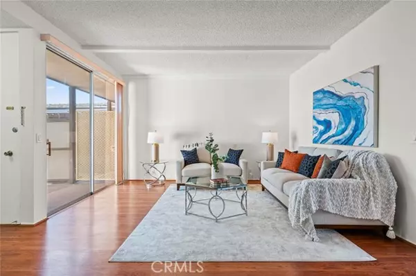 Alhambra, CA 91801,999 E Valley 92