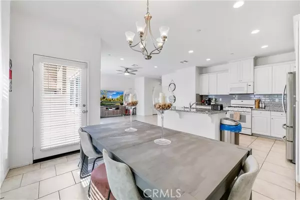 Murrieta, CA 92562,24246 Hazelnut