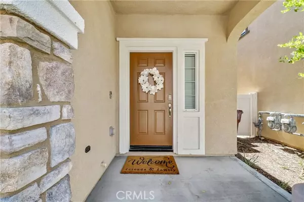 Murrieta, CA 92562,24246 Hazelnut