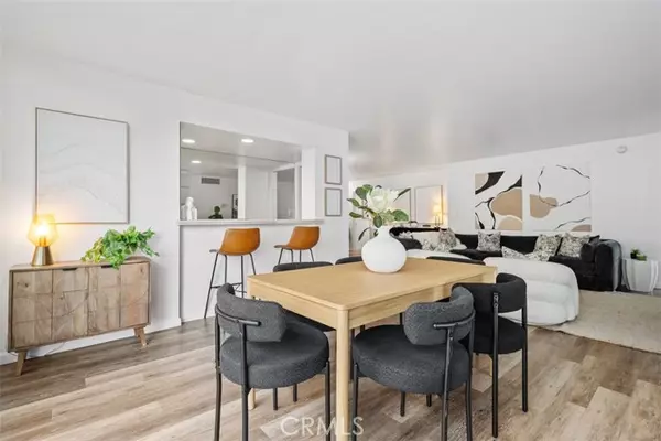 Beverly Hills, CA 90212,9950 Durant Dr. 406