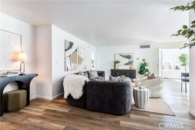 Beverly Hills, CA 90212,9950 Durant Dr. 406