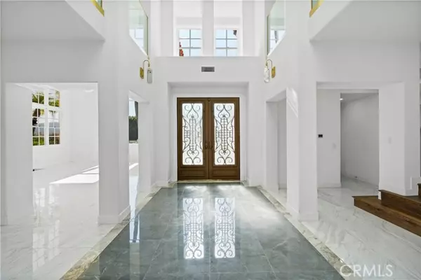 Calabasas, CA 91302,24215 Park Granada