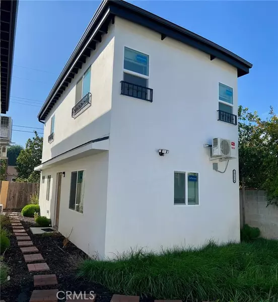 18654 Runnymede St., Reseda, CA 91335