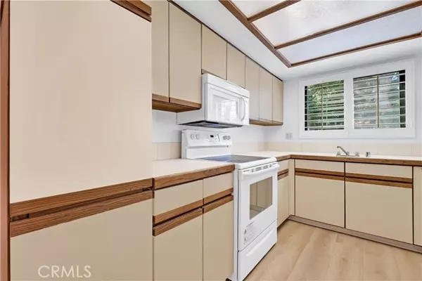 Los Angeles, CA 90066,5000 S Centinela AVE 244