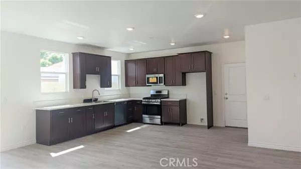 North Hills, CA 91343,15115 Logos CT