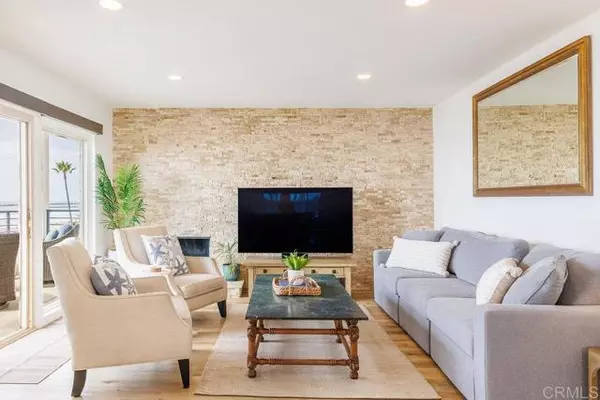 Oceanside, CA 92054,1202 N PACIFIC ST 402A