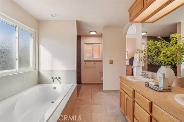 Madera, CA 93637,526 Grenache AVE