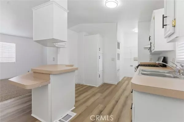 Bakersfield, CA 93314,14035 Rosedale 83