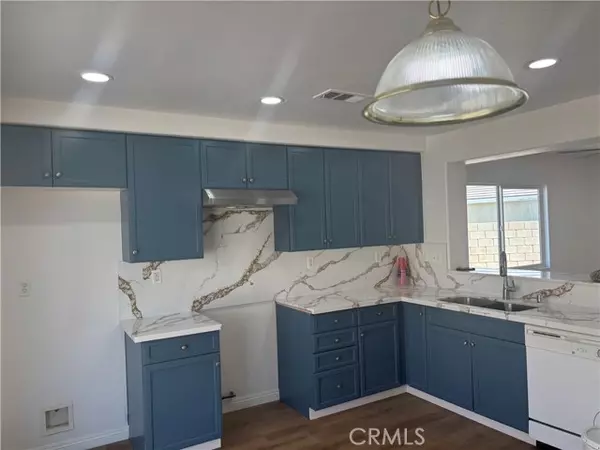 Lancaster, CA 93535,555 Koufax DR