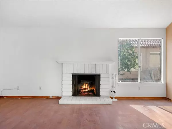 Helendale, CA 92342,27546 Silver LKS