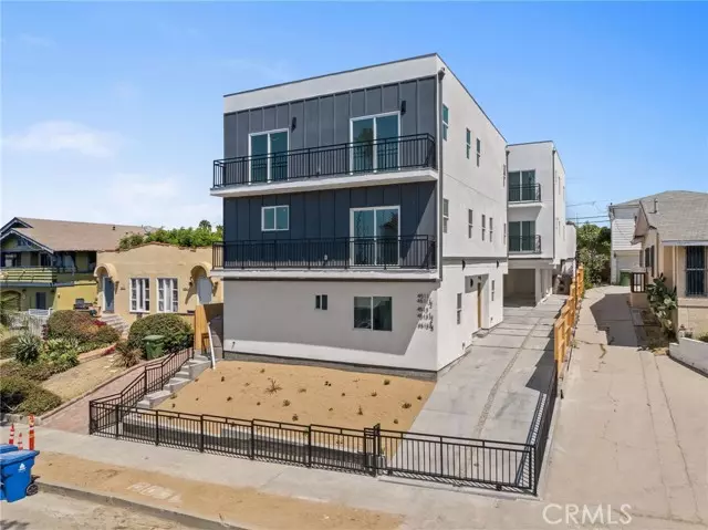 Los Angeles, CA 90004,4511 Rosewood AVE 2