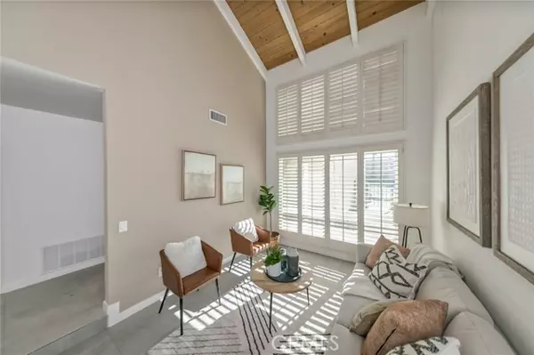 Fullerton, CA 92835,453 Westchester