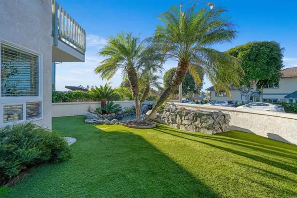 Carlsbad, CA 92008,2438 Ocean ST