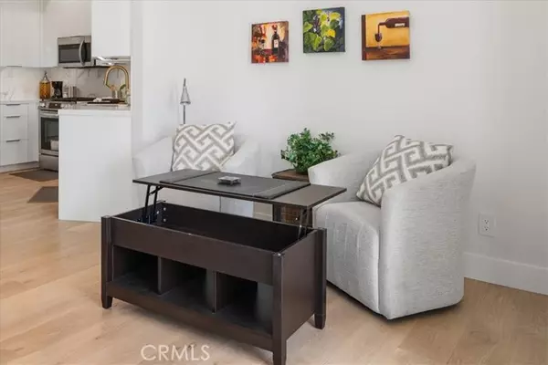 Laguna Beach, CA 92651,1515 Tahiti AVE B