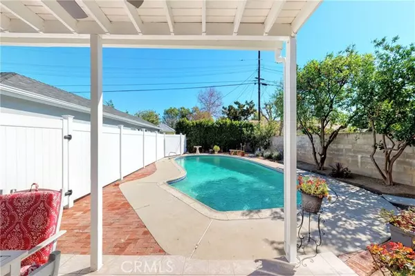 Lake Balboa, CA 91406,7648 Ostrom AVE