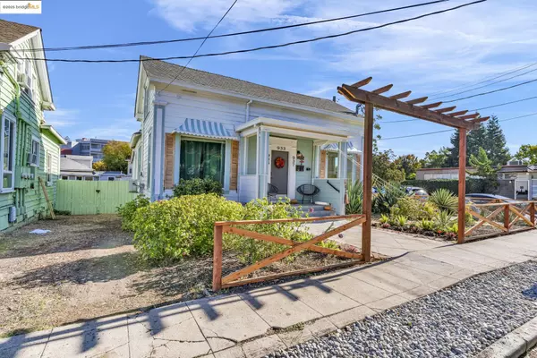 Martinez, CA 94553,933-937 Las Juntas St